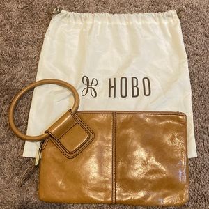 HOBO Sable Tan Leather Wristlet with Dust Bag